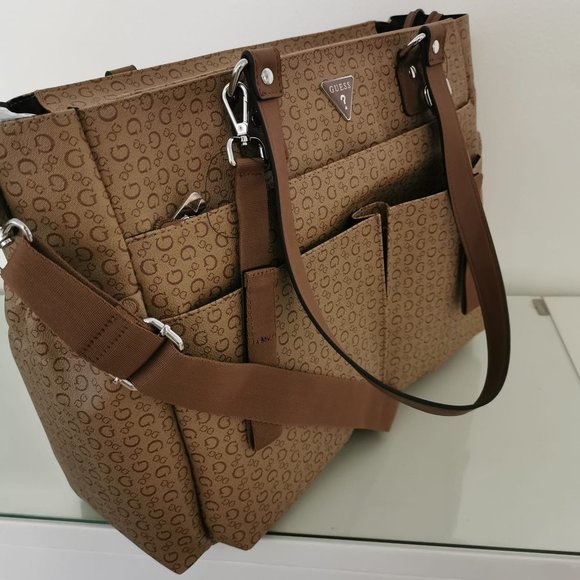 Guess Diaper Bag / Travel Bag | Color: Mocha| Size large - Picture 13 of 13